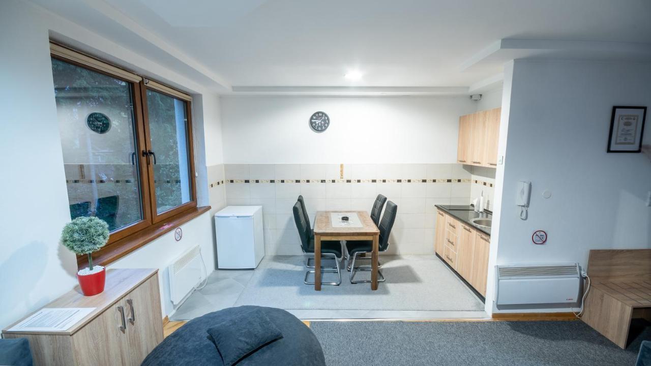 Alpin Apartments ולאסיץ מראה חיצוני תמונה